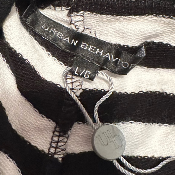 Casual Striped Skirt - Picture 2 of 2